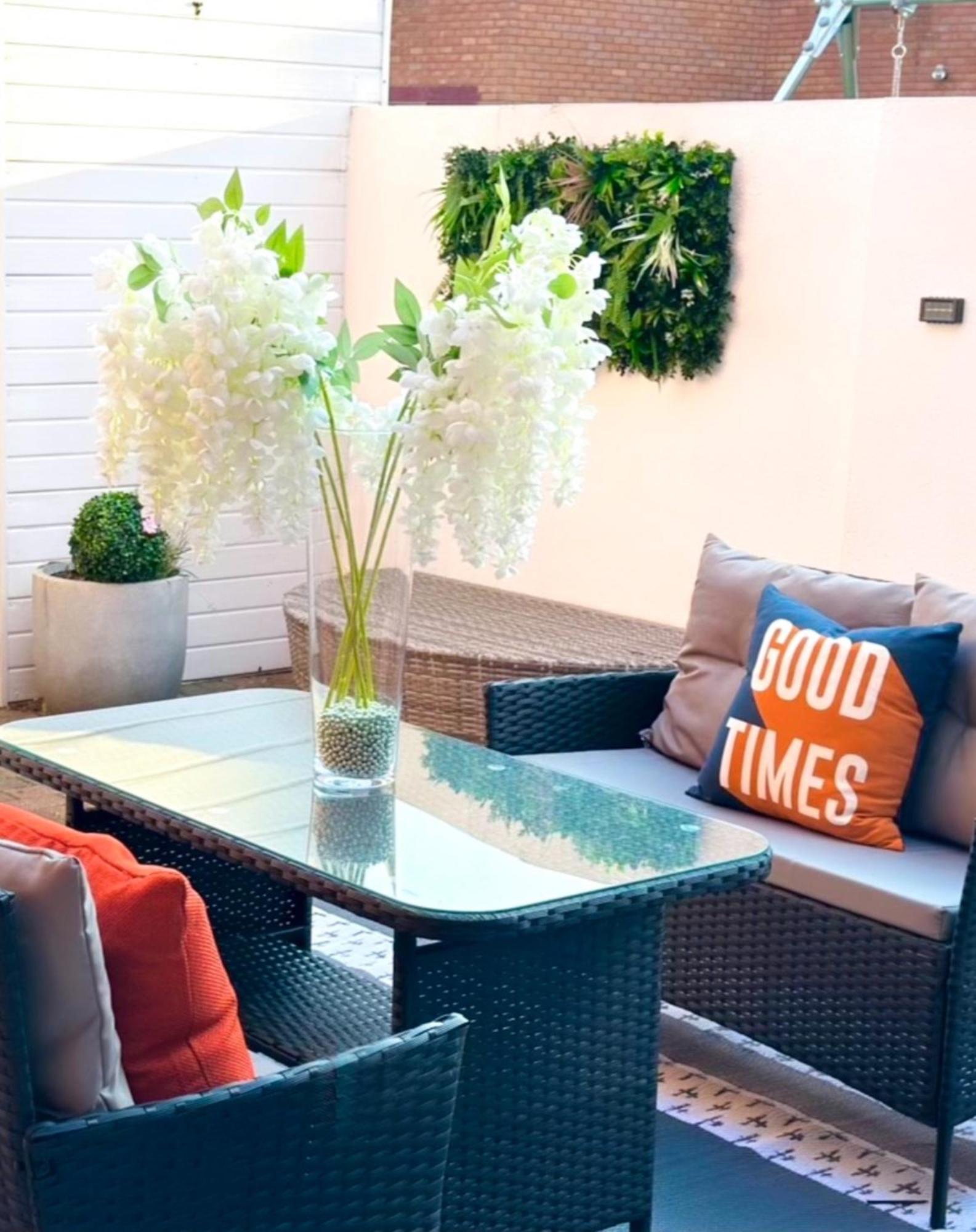 Charming 3-Bedroom House With Garden In Portsmouth, Close Parking, Train Station & Gunwharf エクステリア 写真